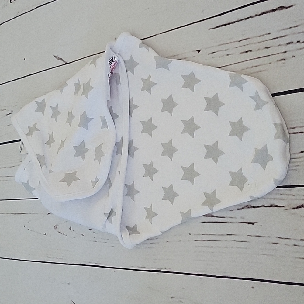 Stars 🌟  Swaddle - Picture 3 of 7